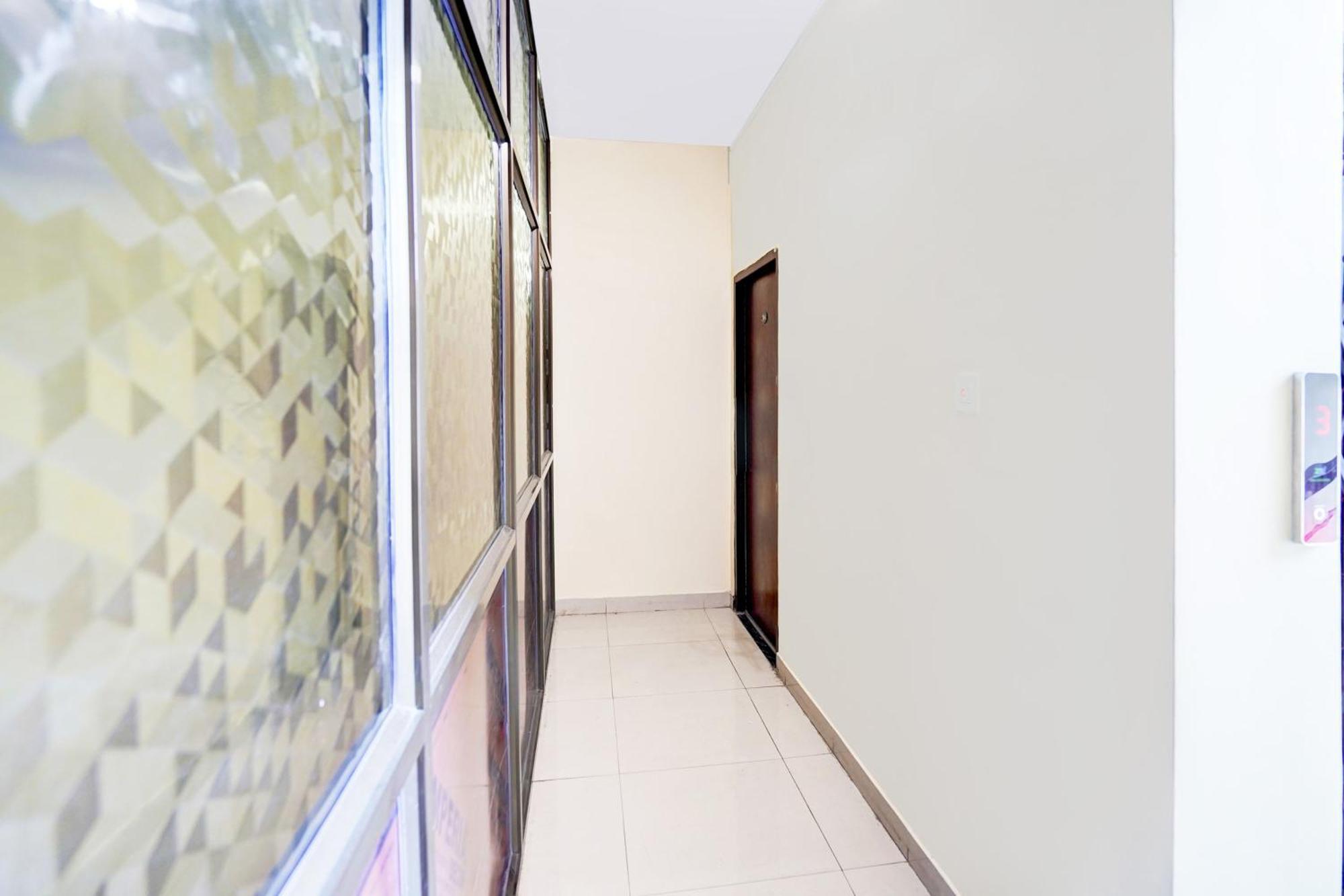 Super Hotel O Blw Kakarmatta Near Banaras Junction Варанасі Екстер'єр фото