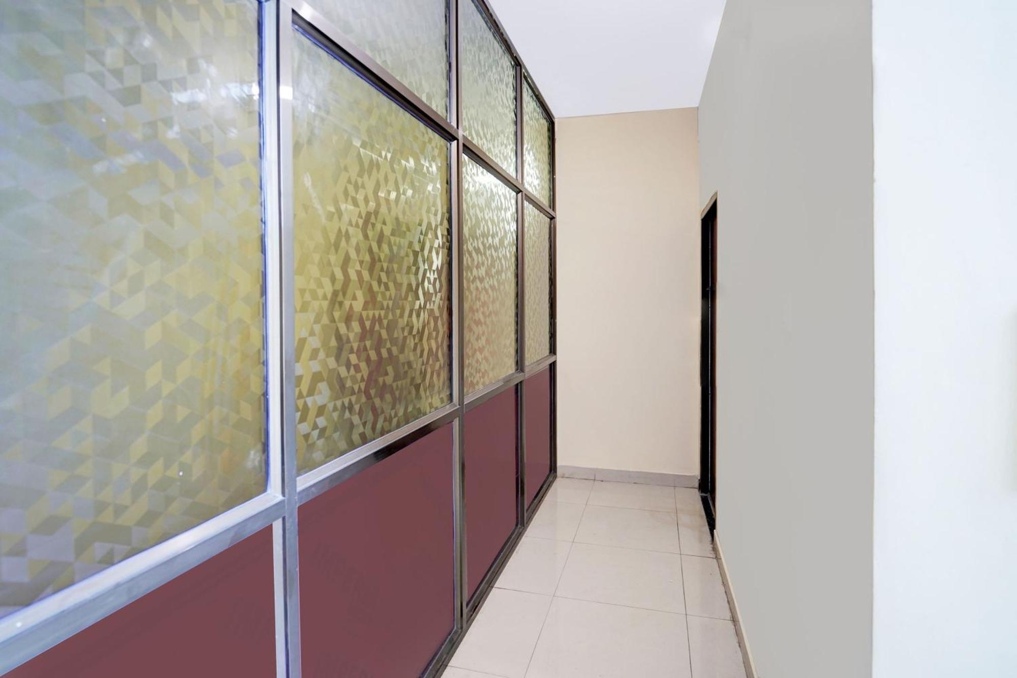Super Hotel O Blw Kakarmatta Near Banaras Junction Варанасі Екстер'єр фото
