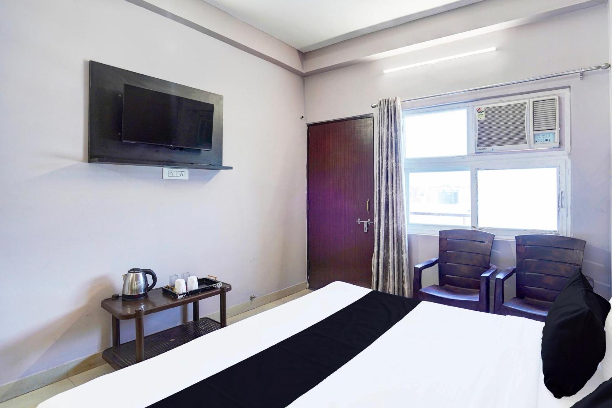 Super Hotel O Blw Kakarmatta Near Banaras Junction Варанасі Екстер'єр фото